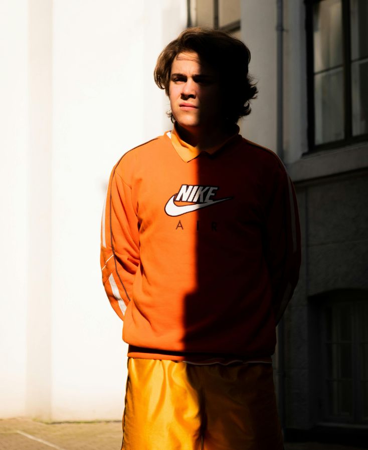 foto nike 734 x898